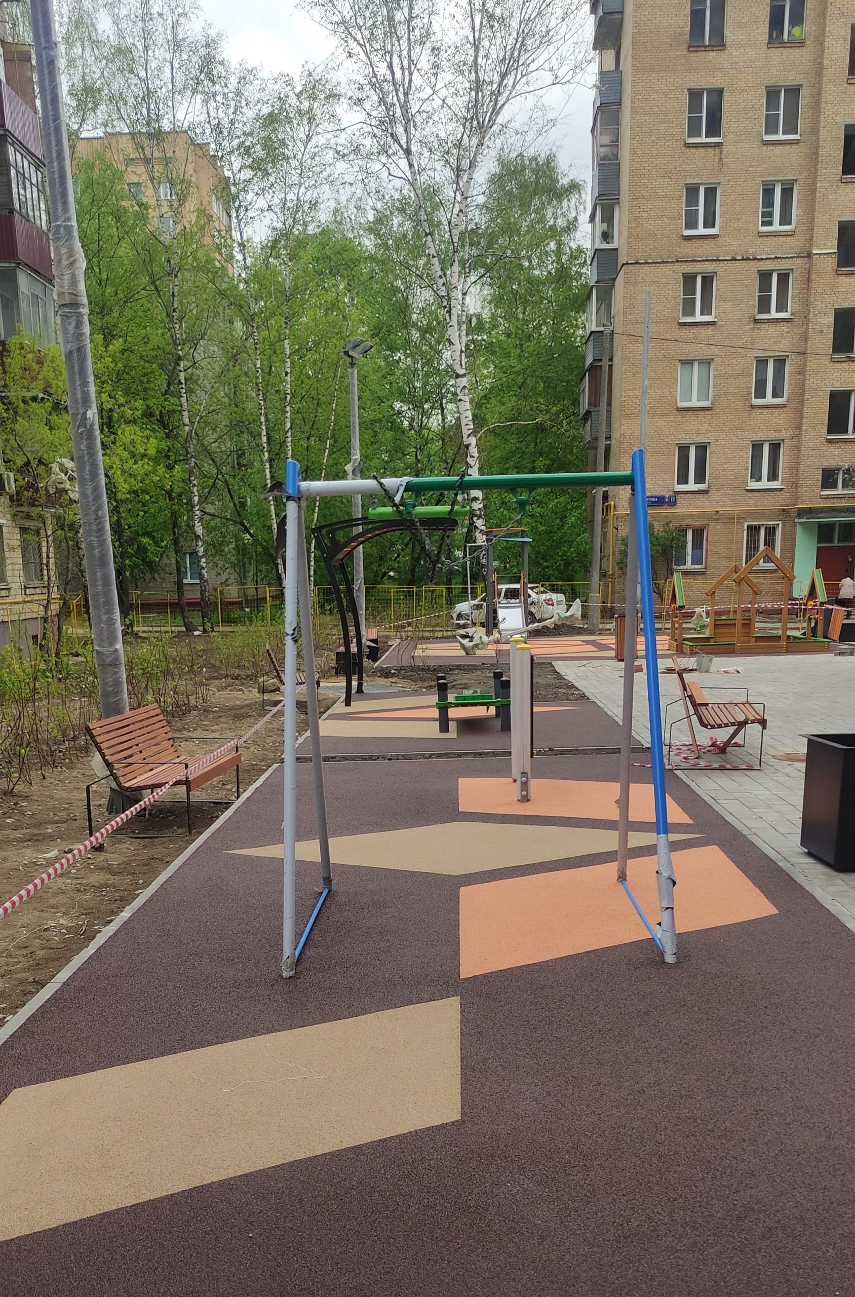 г. Москва, ул. Горбунова, детская площадка — фото 4